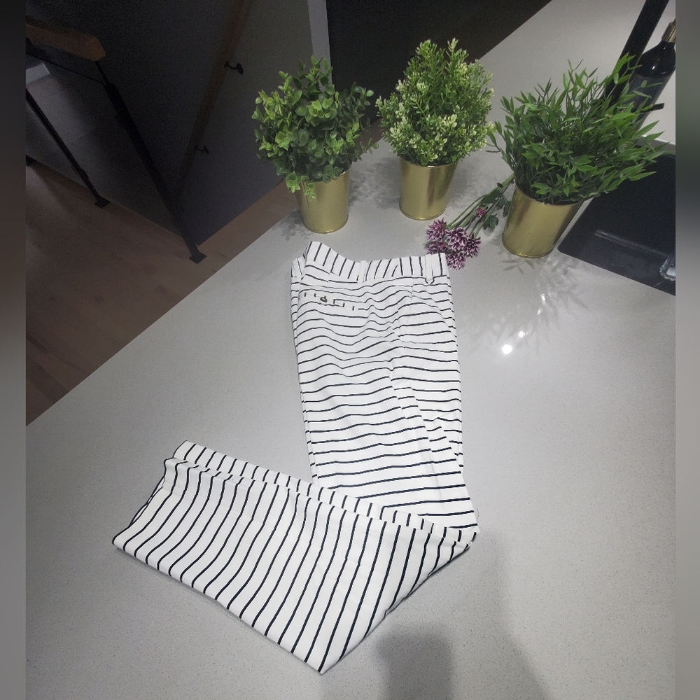 NWOT ZARA Sublime pantalon à jambes droites ajustées rayé blanc et noir - Picture 8 of 8